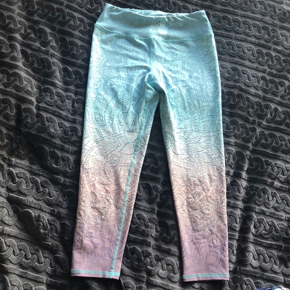 Beautiful ombré Capri leggings